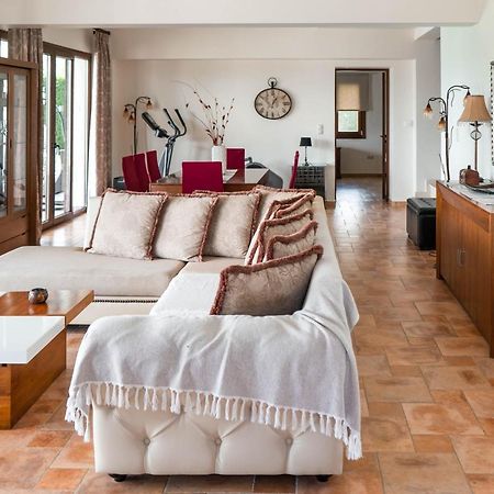 Luxury Villa Hera - Beachfront Roda  Bagian luar foto