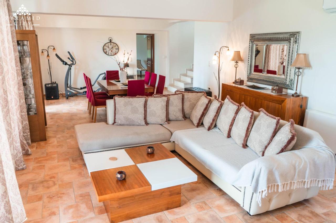 Luxury Villa Hera - Beachfront Roda  Bagian luar foto